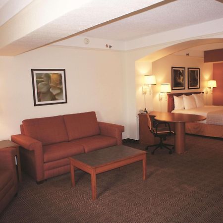La Quinta Inn By Wyndham Austin Capitol / Downtown Eksteriør bilde